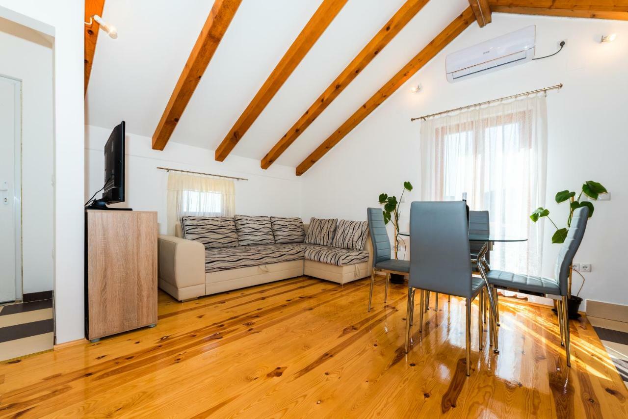 Apartment Bogdanovic Tisno Luaran gambar